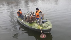 В Астрахани приступили к очистке городских водоёмов
