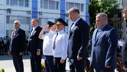 Губернатор Астраханской области поздравил пограничников с профессиональным праздником