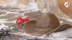 Астраханцы почтили память воинов-интернационалистов у мемориала «Чёрный тюльпан»