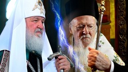 Константинопольский патриархат усиливает давление на УПЦ 