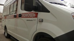 Енотаевская больница получила новую машину скорой помощи