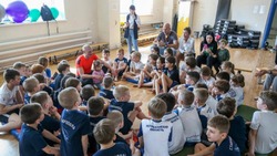 В Астрахани олимпийский чемпион по прыжкам в воду провёл мастер-класс для детей