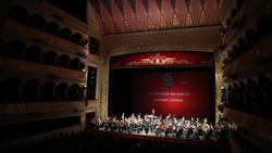 Объединённый оркестр Мариинского и Большого театров выступил в Астрахани
