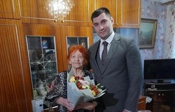 Замминистра соцразвития и труда Астраханской области навестил блокадницу