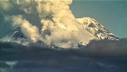 Извержение на Камчатке угрожает кислотными дождями и похолоданием