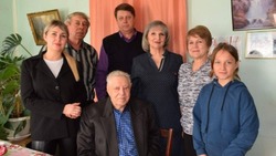 Астраханцы поздравили ветерана Великой Отечественной войны с 98-летием