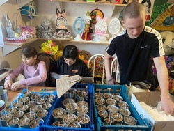 Астраханские дети дарят свет и тепло бойцам СВО