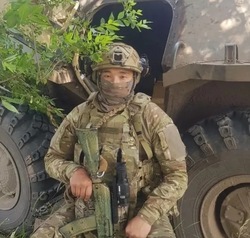 Астраханский участник СВО делится опытом с молодыми бойцами 