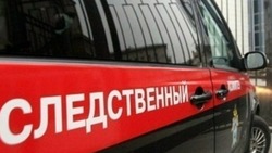 В Астрахани директор школы незаконно трудоустроила мужа