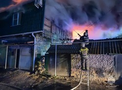 На месте пожара в Астрахани обнаружили два тела