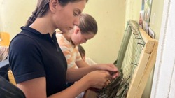 Воспитанники астраханского соццентра «Вера» плетут маскировочные сети