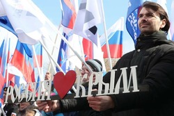 Игорь Бабушкин поздравил астраханцев с Днём воссоединения Крыма с Россией