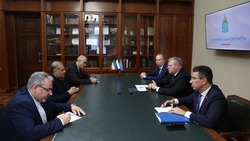 Астраханский губернатор провёл встречу с делегацией из Ирана