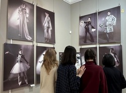 Астраханская картинная галерея приглашает на выставку «Взгляд в будущее»