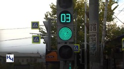 В Астрахани становится больше «умных» светофоров