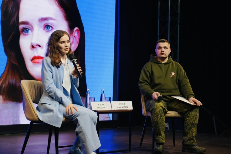 Астраханские медиаволонтёры встретились с военкором легендарной «Пятнашки»