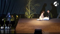 Астраханцам в драмтеатре показали «Космос»