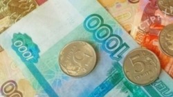 В Астрахани у представителей отдельных сфер выросли зарплаты 