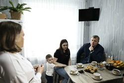 Игорь Бабушкин навестил семью мобилизованного астраханца