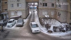 Астраханский двор стал магнитом для неаккуратных водителей