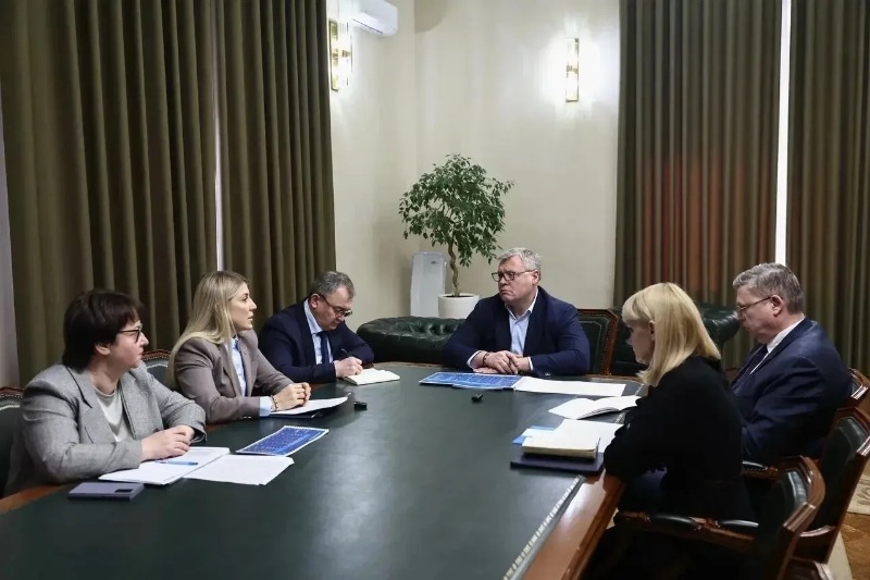 По программе «Земский учитель» в Астраханской области трудоустроили 45 педагогов