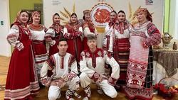 Астраханцы показали обряд «Смотрины новорождённого» на народном фестивале