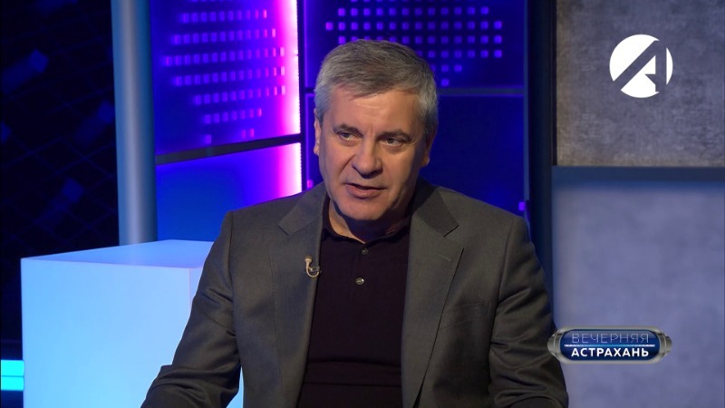 Михаил Богомолов