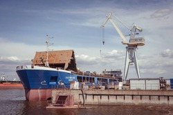 Астраханская область и Иран будут развивать сотрудничество в сферах промышленности и судостроения