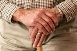 Некоторым астраханцам с 1 октября повысят пенсии