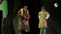 С астраханцами поделились магией театрального закулисья