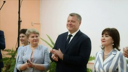 Губернатор Астраханской области поздравил выпускников с окончанием школы