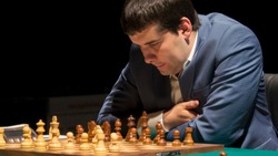 Россиянин досрочно выиграл турнир претендентов на шахматную корону