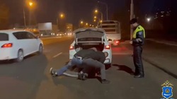 В Астрахани 25-летнего закладчика поймали с поличным