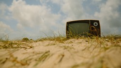 Астраханец тайно похитил чужой телевизор