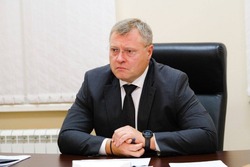 Астраханский губернатор провёл личный приём граждан по поручению президента РФ