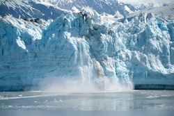 В Антарктиде откололся айсберг размером в семь раз больше Астрахани