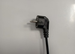 В доме астраханской многодетной семьи провели электричество благодаря прокуратуре