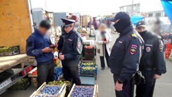 В Астрахани на сельхозярмарку с проверкой нагрянул спецназ