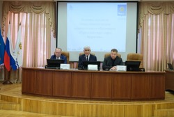 Активисты Общественной палаты Астрахани помогают в благоустройстве города