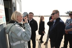 Астраханские инструкторы рассказали гостям региона о действиях при аварийной посадке вертолета