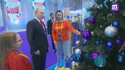 Владимир Путин верит в Деда Мороза