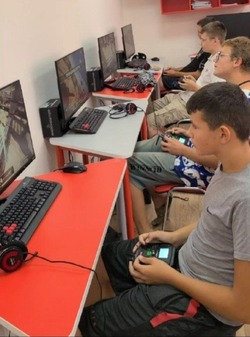 Лазертаг и гонки дронов стали официальными видами спорта в России